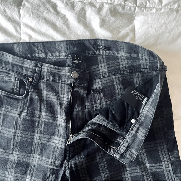 H&M Skinny Fit Pants Grey & Black lined - Picture 5 of 7